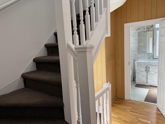 4 bedroom semi-detached house to rent - Photo 1