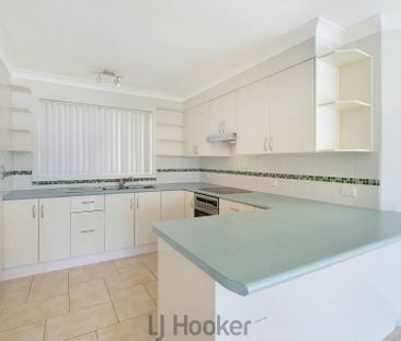 Relaxed Lakeside Living in Beautiful Wangi Wangi - Photo 2