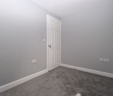 Park Lane Knypersley, Biddulph - Photo 2