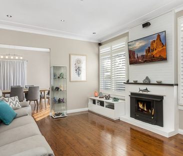 18 Ku-Ring-Gai Chase Road, Mount Colah NSW 2079 - House For Rent | ... - Photo 1