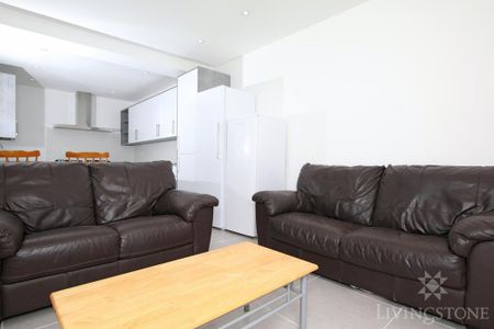 5 bedroom terraced house to rent - Photo 2