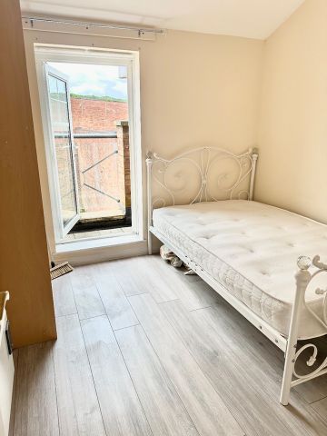 3 Bed Flat, Oriana Court, CR2 - Photo 4