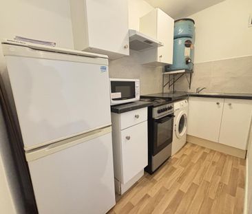 1 bedroom flat to rent - Photo 4