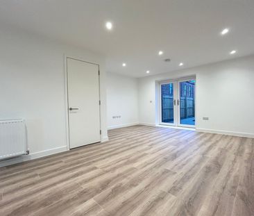 House to Rent: Furlong Way, M6 - Photo 1