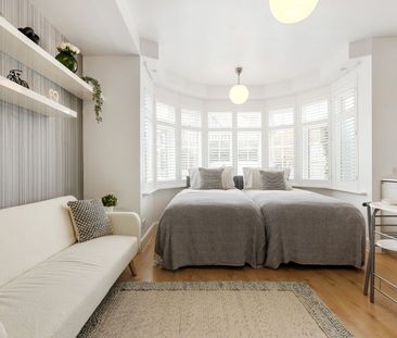 Studio Flat, Park Drive, NW11 - Photo 6