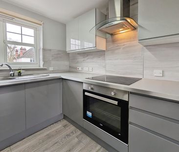 Howards Grove, SO15 - Photo 4