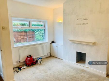 2 bedroom end of terrace house to rent - Photo 3