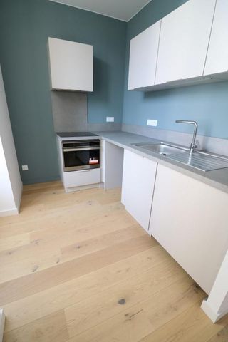 Location Appartement 1 pièce 42m² NANTES 44000 - Photo 2