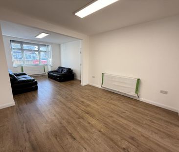 3 bedroom end of terrace house to rent - Photo 5