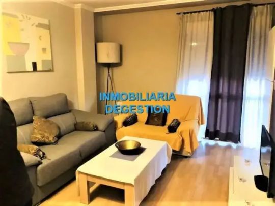 Piso en alquiler en Centro - Foto 1