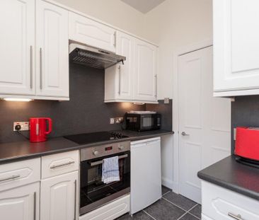 1 bedroom flat to rent - Photo 6