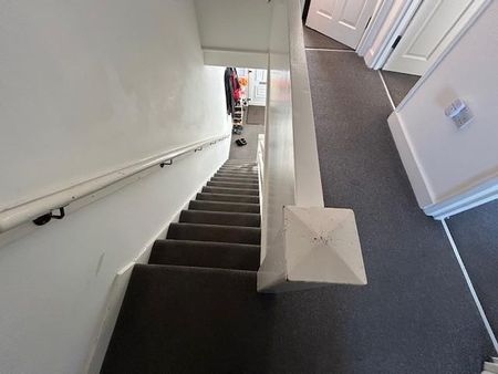 3 bedroom terraced house to rent - Photo 2