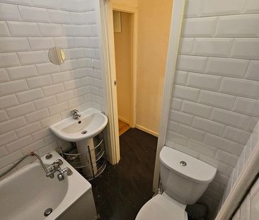 Studio Flat, Shepherds Bush Road, W6 - Photo 5