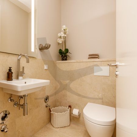 Modern Classic - Photo 5