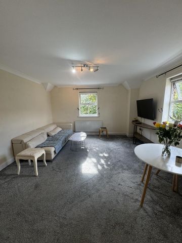 2 bedroom flat to rent - Photo 2