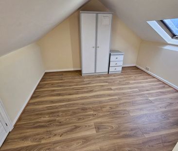 4 Bed Terraced House, Sandringham Road, IG11 - Photo 4