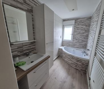Location Appartement 5 pièces 104m² CALAIS 62100 - Photo 4