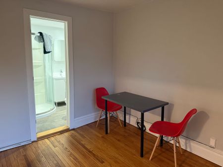 For Lease - 64 Mavety Street Unit# Second Floor, Toronto, Ontario - Photo 3