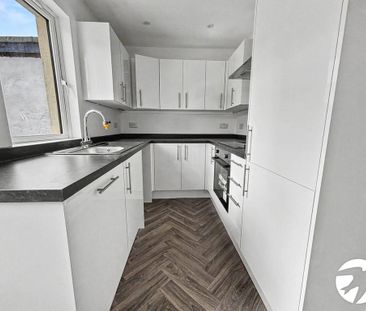 2 bedroom end of terrace house to rent - Photo 4