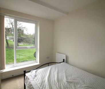 4 bedroom townhouse to rent - Photo 5