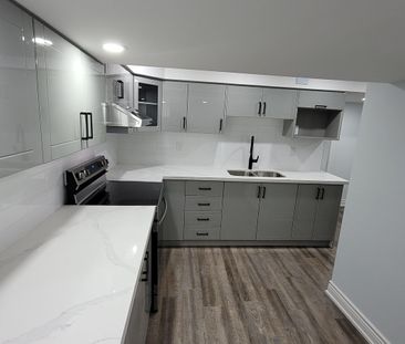 For Lease - 12 Wilsongary Circle, Ajax, Ontario - Photo 2