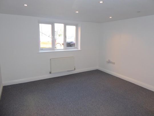 2 bedroom detached house to rent - Photo 1