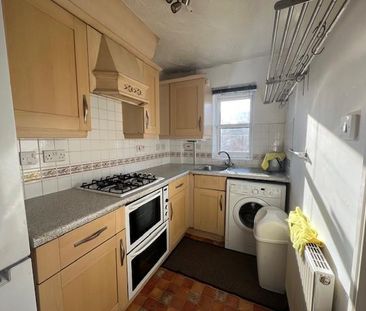 2 bedroom flat to rent - Photo 4