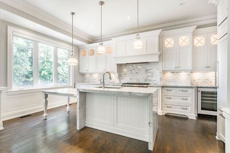 For Lease - 12 Kenrae Road, Toronto, Ontario - Photo 2