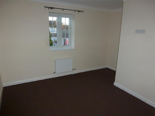 Sayers Crescent, Wisbech, Wisbech St. Mary - Photo 1