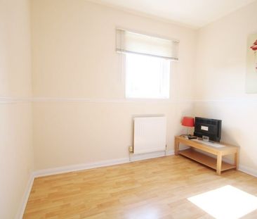 Philpots Close, West Drayton, UB7 - Photo 5