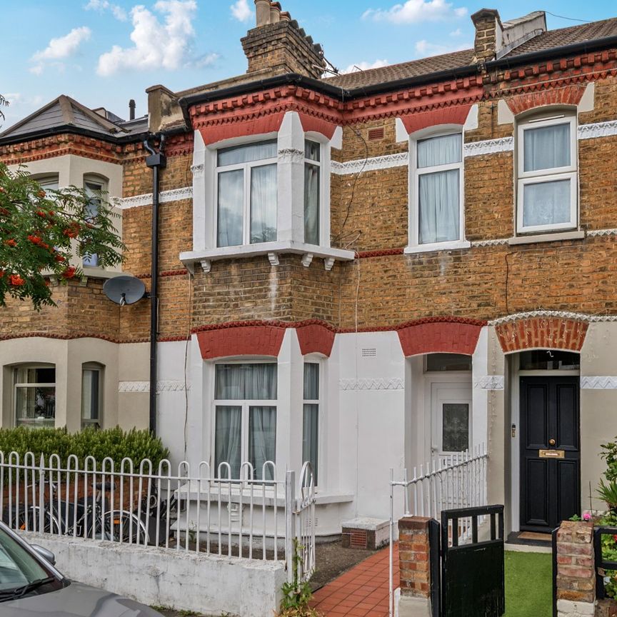 Vespan Road, Shepherd's Bush, London, W12 - Photo 2