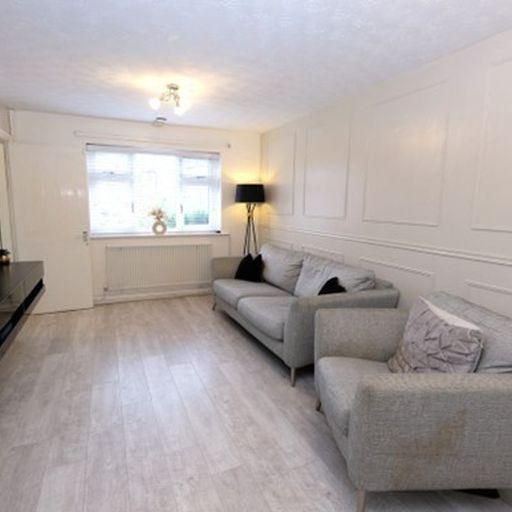 2 bedroom semi-detached bungalow to rent - Photo 1