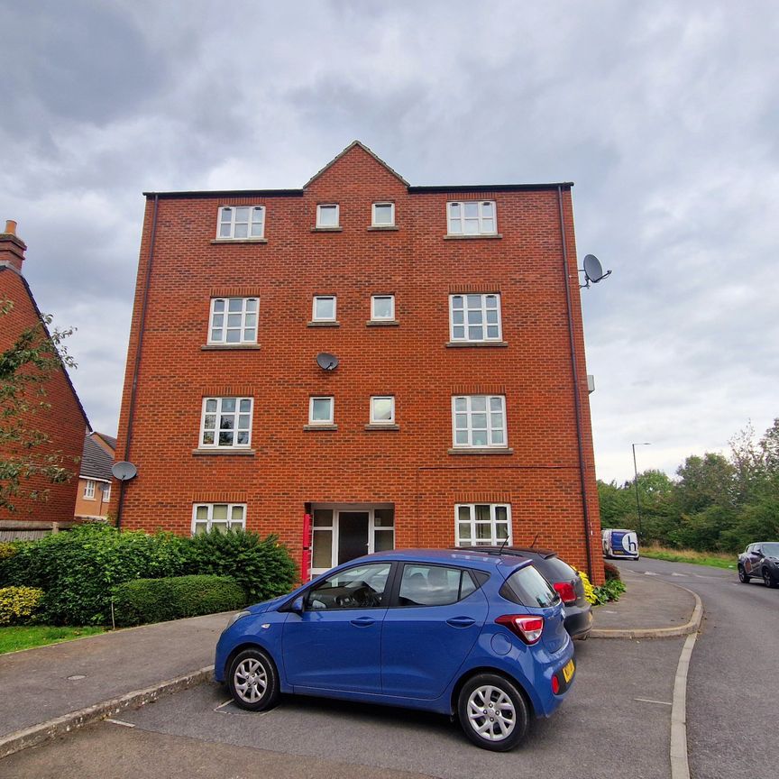 2 bed flat to rent in Massingham Park, Taunton - Photo 1