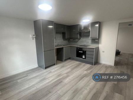 1 bedroom flat to rent - Photo 3