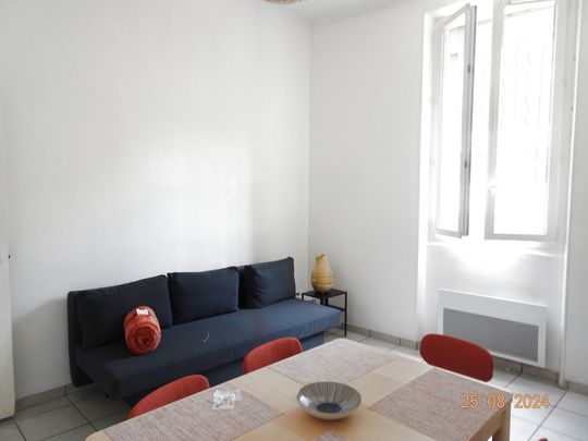 Appartement 3 pièces 69m2 MARSEILLE 5EME 1 105 euros - Photo 1