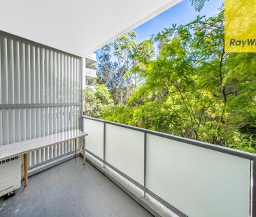 REFRESHED NORTH FACING MODERN TWO-BEDROOM APARTMENT WITH LEAFY AND ... - Photo 1