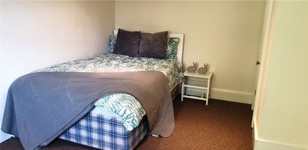 4 bedroom apartment to rent - Photo 5