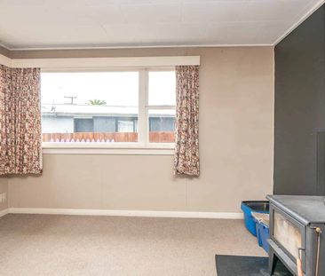 Upgraded Three Bedroom Home for Rent - Photo 3