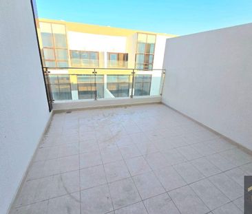 Specious layout| Prime Location | Modern Style - Photo 6