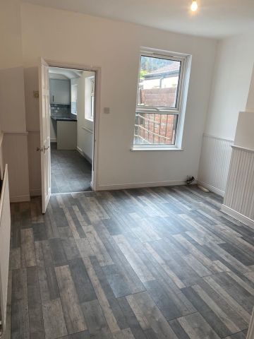 3 Bed Terraced House, Broomfield Road, CV5 - Photo 5