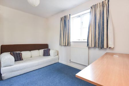 2 bedroom terraced house to rent - Photo 3