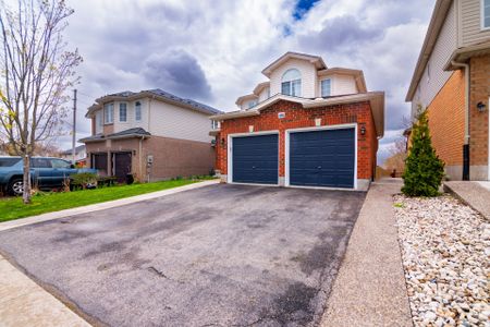 For Lease - 116 Severn Drive, Guelph, Ontario - Photo 2