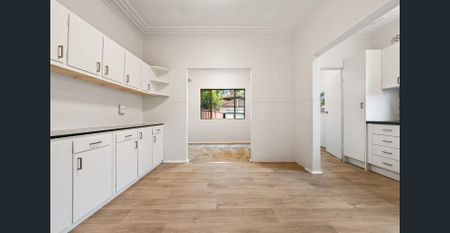 Contemporary 3-Bedroom Home with Garage - Photo 4