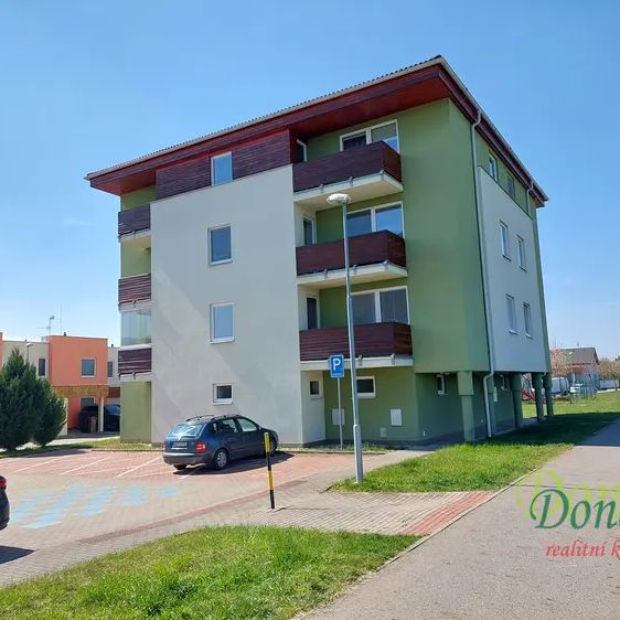 Pronájem nového bytu 2+kk s balkónem – ul. Nemošická, Pardubice - Photo 1