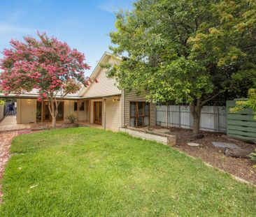 Charming Limestone Cottage in the Heart of Vibrant Bowden - Photo 6