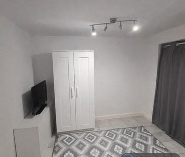 4 bedroom detached house to rent - Photo 5