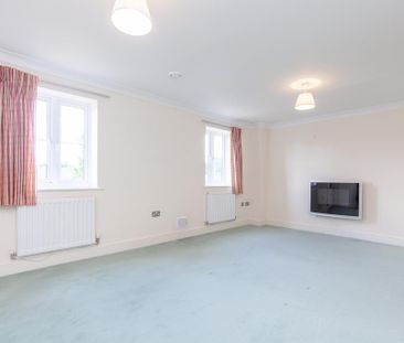 4 bedroom semi-detached house to rent - Photo 3