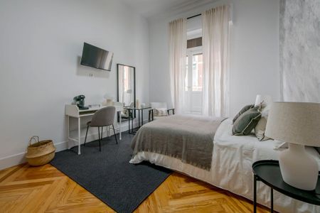 Calle de Núñez de Balboa, Madrid, Community of Madrid 28001 - Photo 2