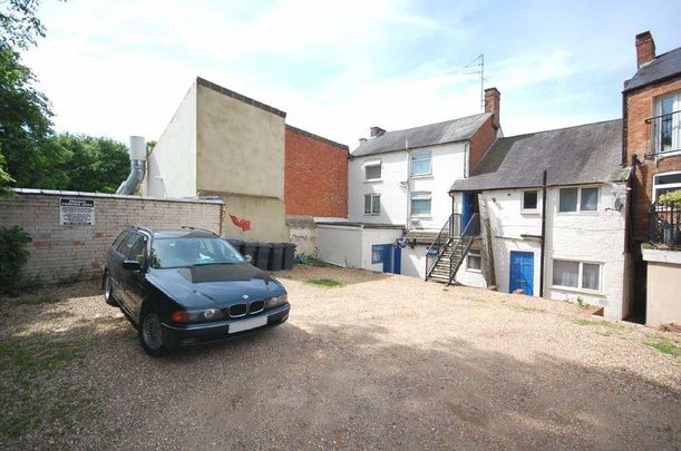 1 bedroom ground floor flat to rent - Photo 1