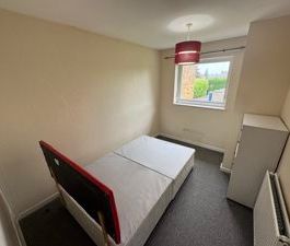 Darbyshire Close, Heaton, Bolton - Photo 5